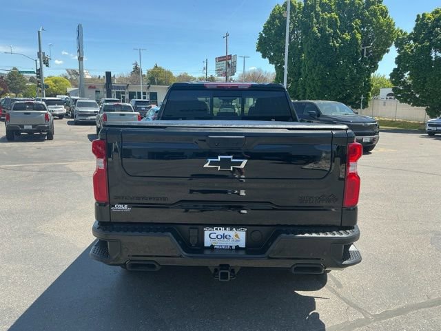 Used 2024 Chevrolet Silverado 1500 High Country w/ Midnight Edition AWD/4WD image 3