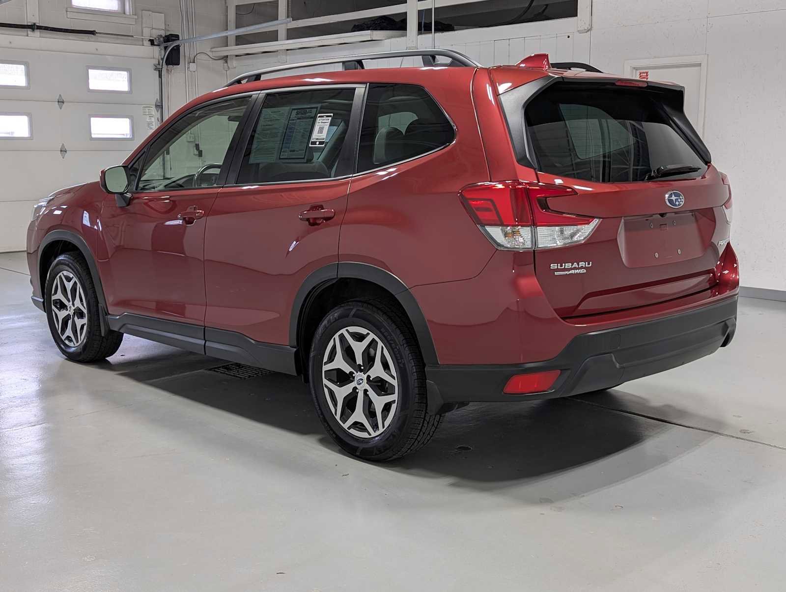 Used 2023 Subaru Forester Premium AWD/4WD image 10