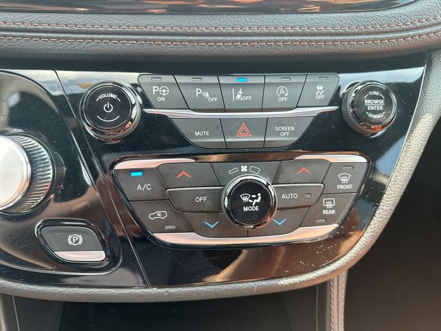 Used 2024 Chrysler Pacifica Pinnacle AWD/4WD image 39
