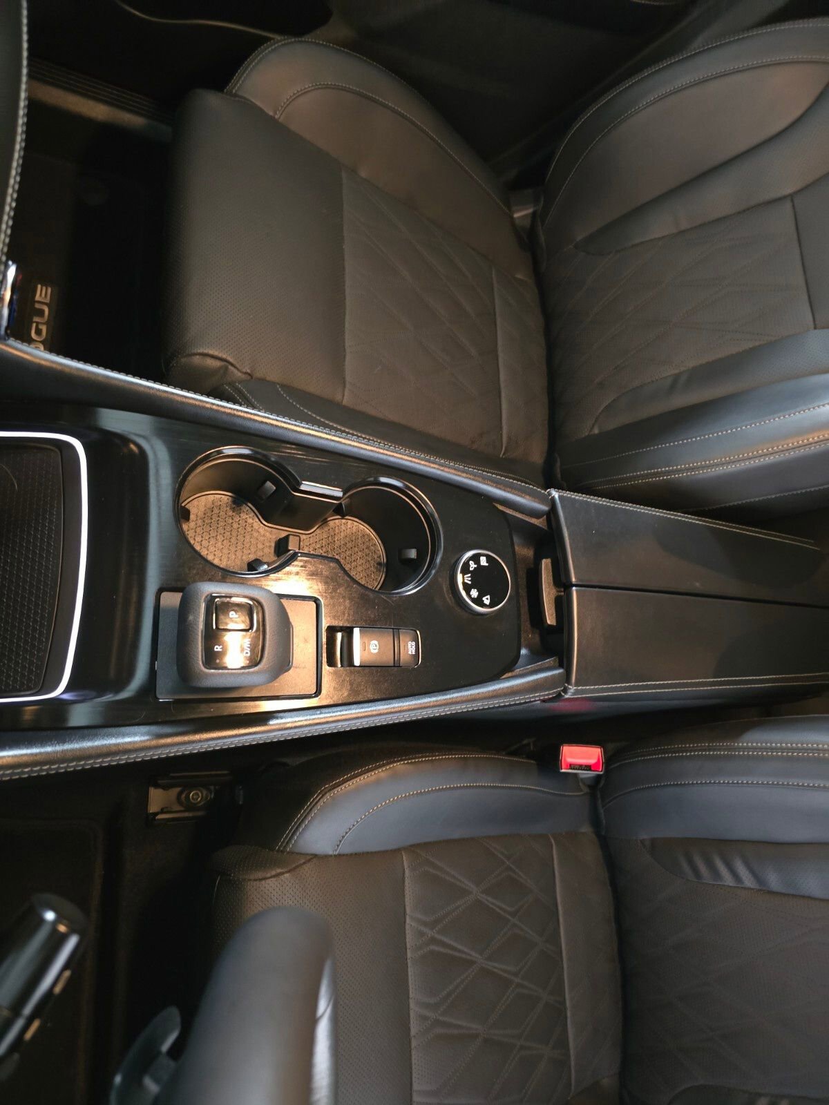 Used 2024 Nissan Rogue Platinum w/ Platinum Premium Package image 37