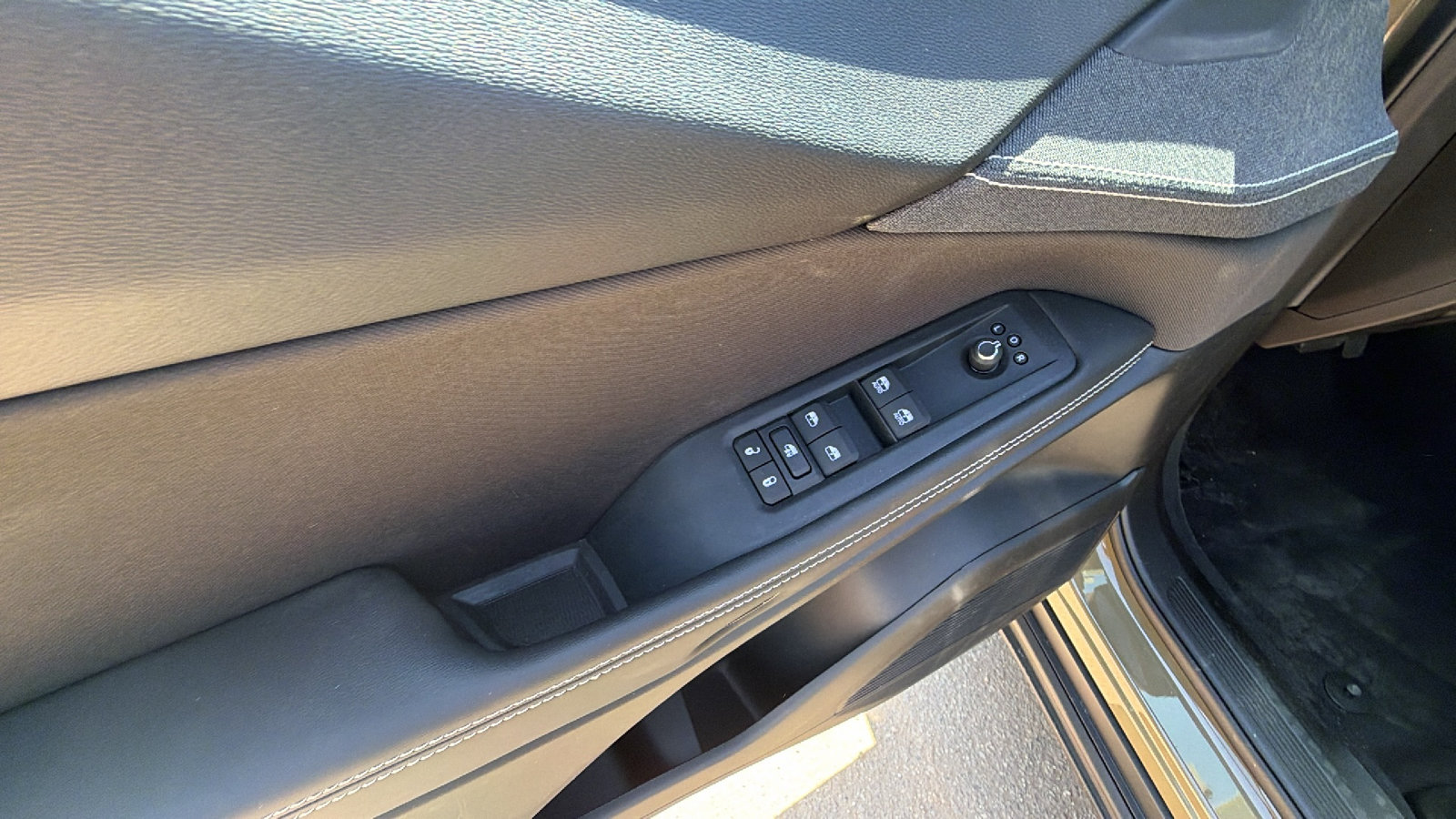 New 2026 Jeep Cherokee Laredo AWD/4WD image 15