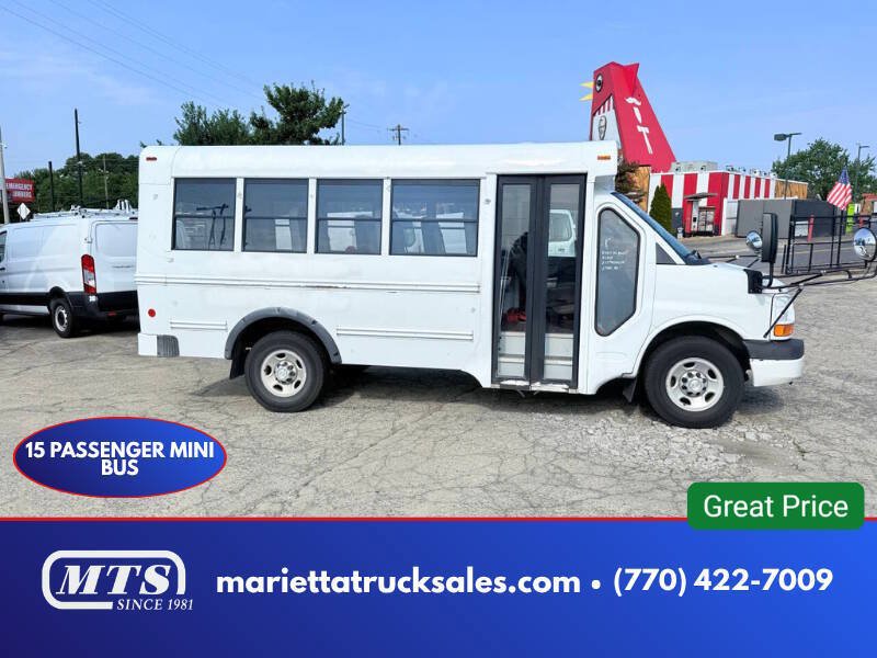 Used 2014 Chevrolet Express 3500 w/ School Bus Package RWD image 1