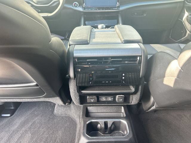 Used 2026 Jeep Grand Wagoneer Limited AWD/4WD image 23