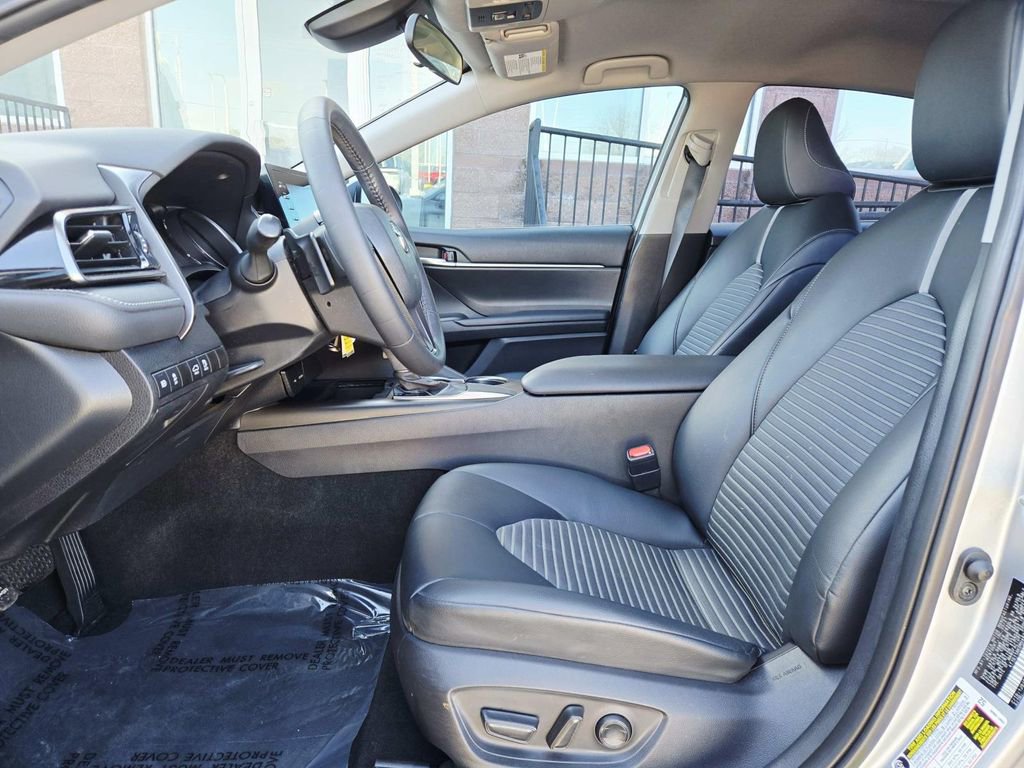 Used 2021 Toyota Camry SE image 11