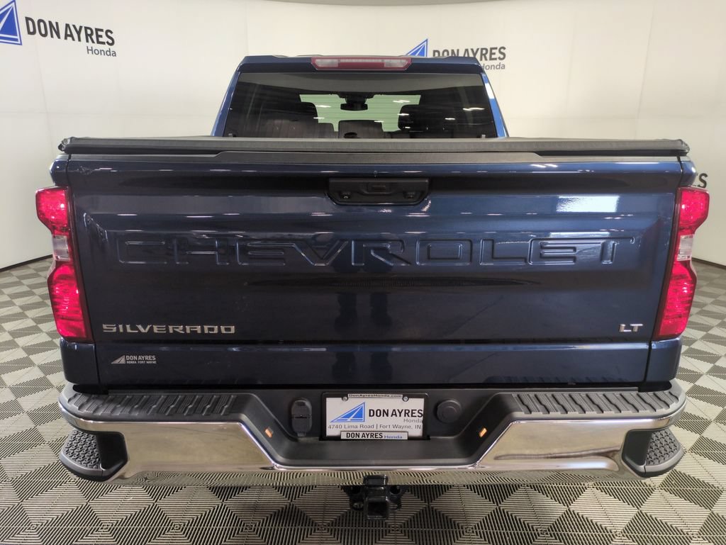 Used 2022 Chevrolet Silverado 1500 LT AWD/4WD image 4