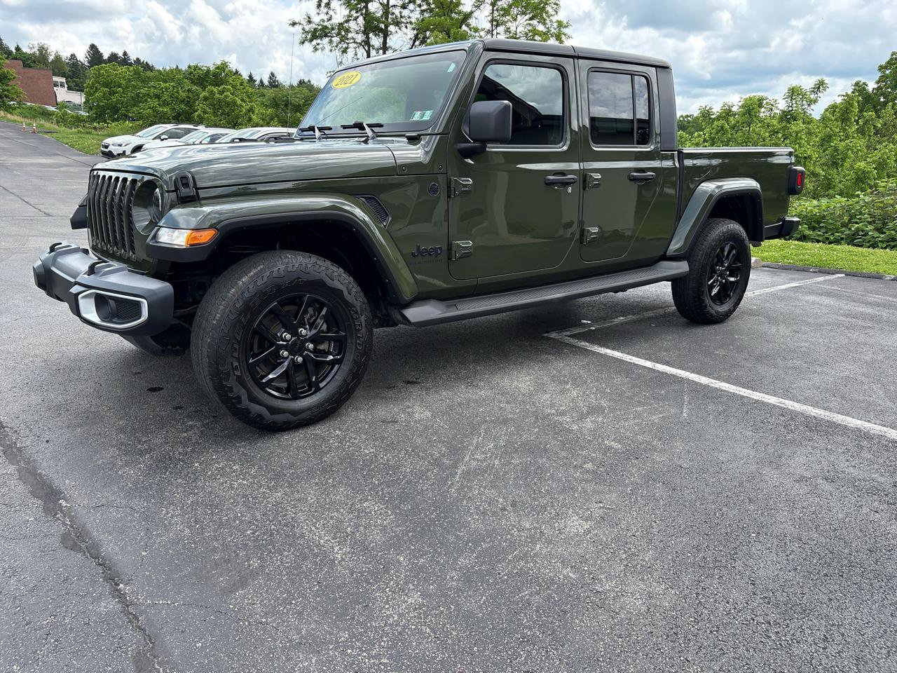 Used 2021 Jeep Gladiator Sport AWD/4WD image 27