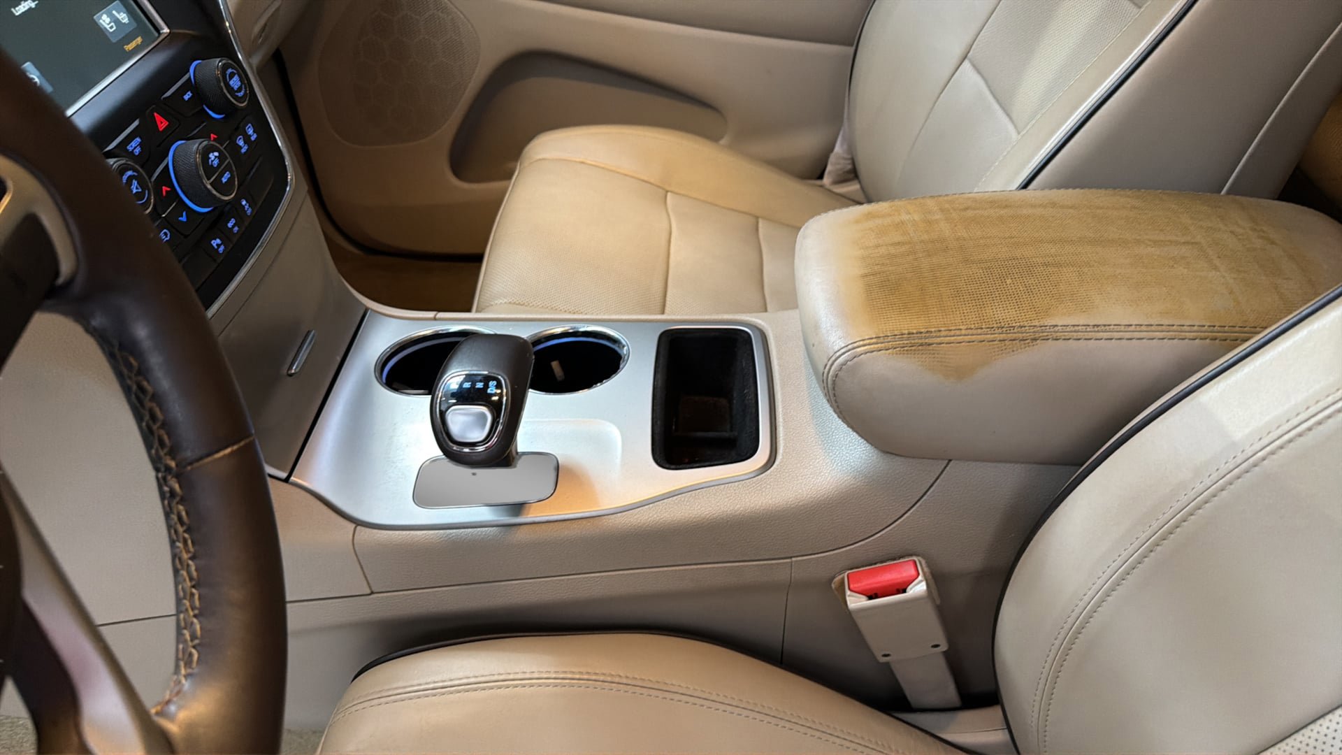 Used 2015 Jeep Grand Cherokee Overland RWD image 26