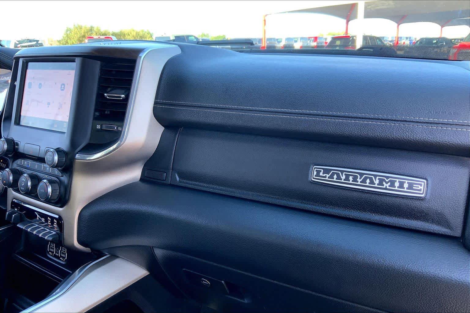 Used 2022 RAM 1500 Laramie AWD/4WD image 19