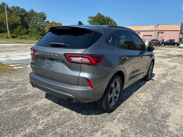 Certified 2023 Ford Escape ST-Line w/ Tech Pack #1 FWD image 3
