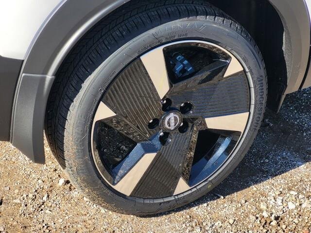 New 2025 Nissan Kicks SR w/ Illumination Package image 5