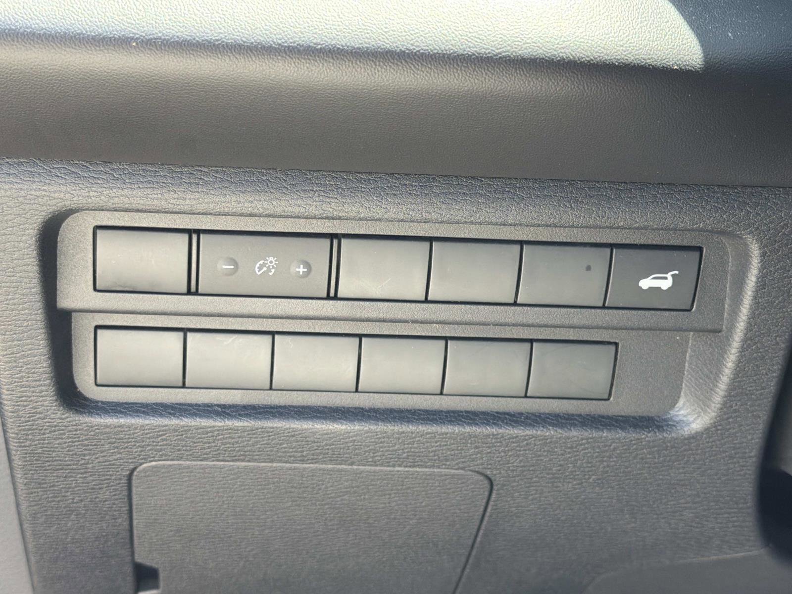 Used 2025 Mitsubishi Outlander SE FWD image 18
