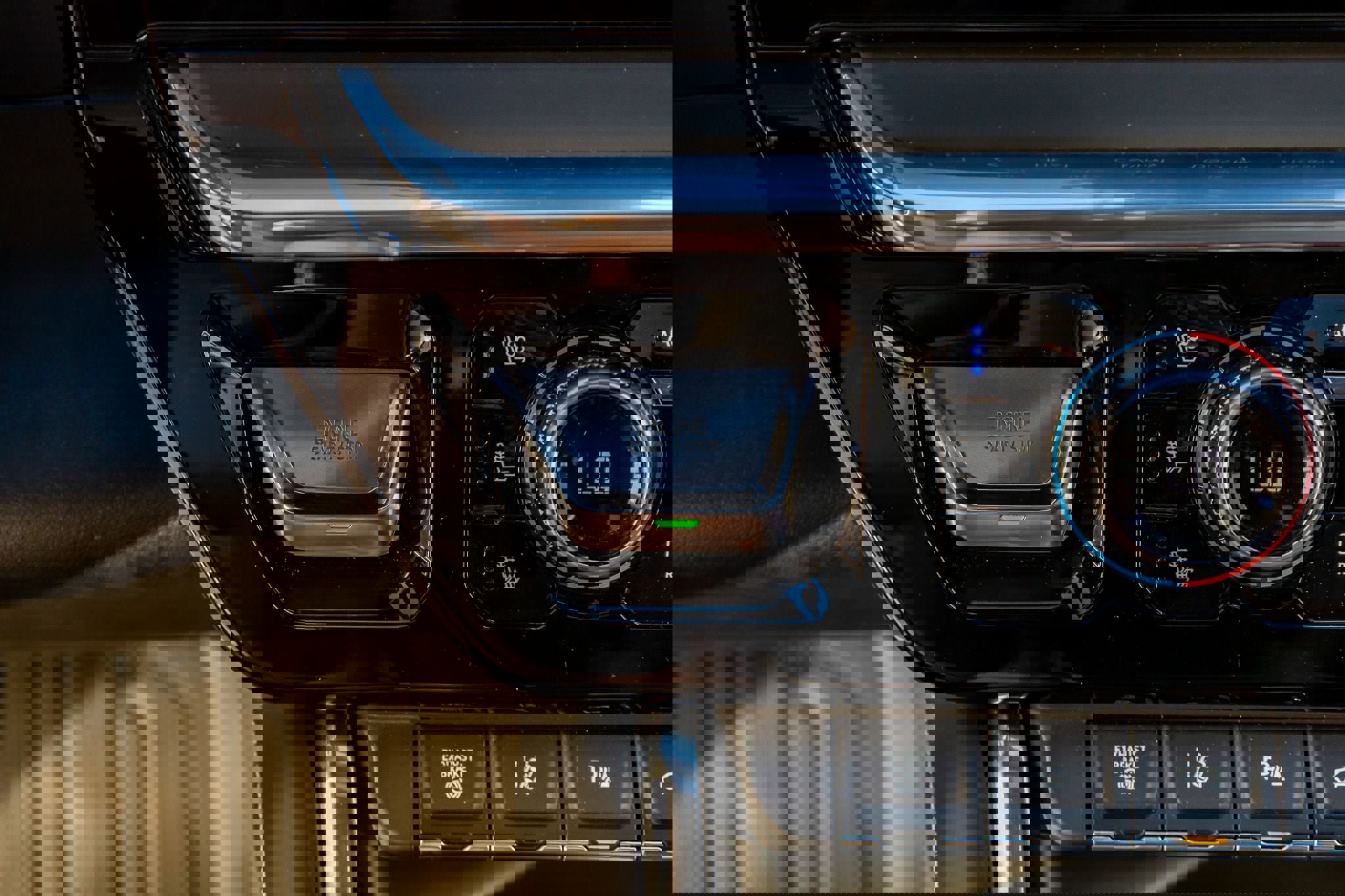 Used 2025 GMC Sierra 2500 Denali Ultimate image 23