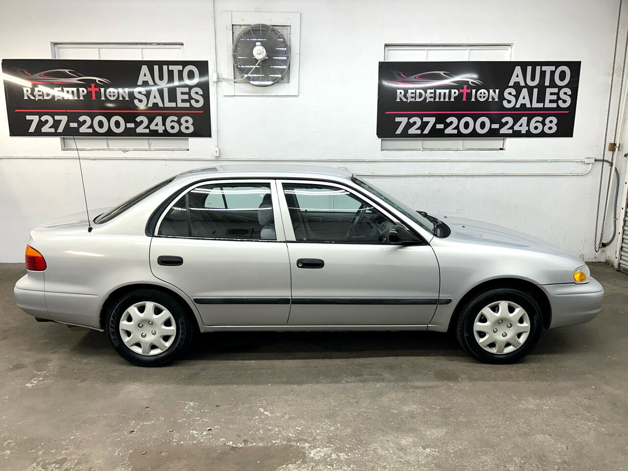 Used 2002 Chevrolet Prizm LSi w/ Preferred Equipment Group 3 image 2