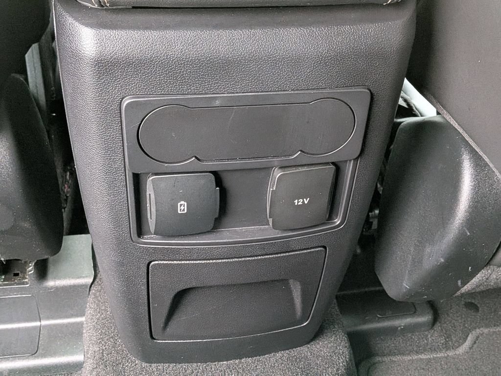 Used 2024 Ford Explorer XLT w/ Equipment Group 202A AWD/4WD image 23