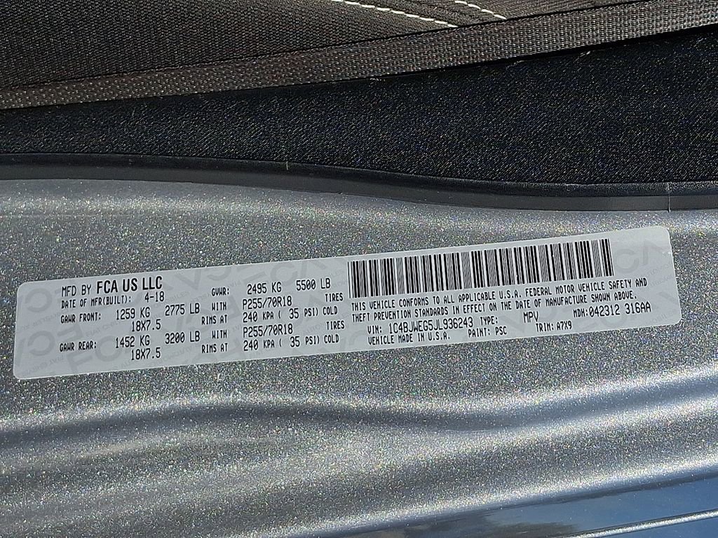 Used 2018 Jeep Wrangler Unlimited Sahara w/ Connectivity Group image 26