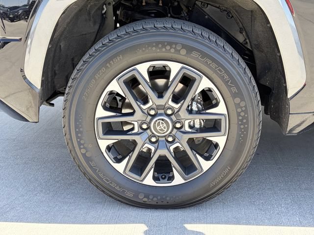 Used 2022 Toyota Tundra Limited AWD/4WD image 32