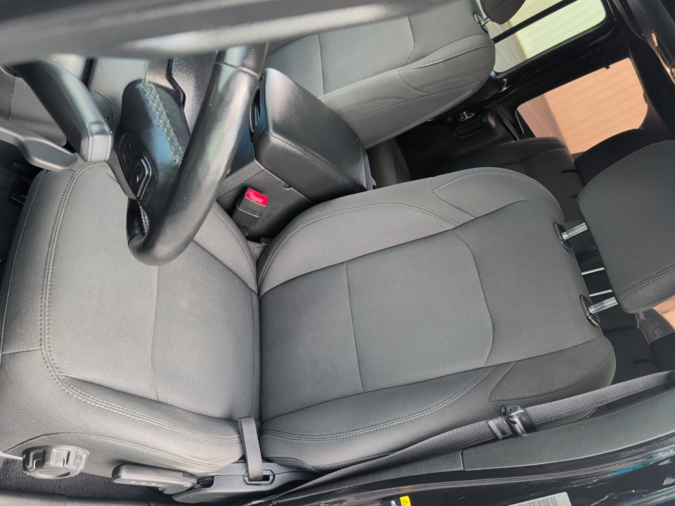 Used 2020 Jeep Wrangler Unlimited Sport AWD/4WD image 34