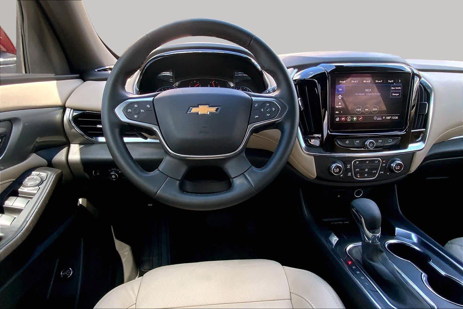 Used 2023 Chevrolet Traverse LT FWD image 6
