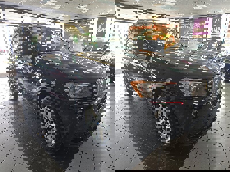 Used 2011 BMW X3 xDrive28i image 3