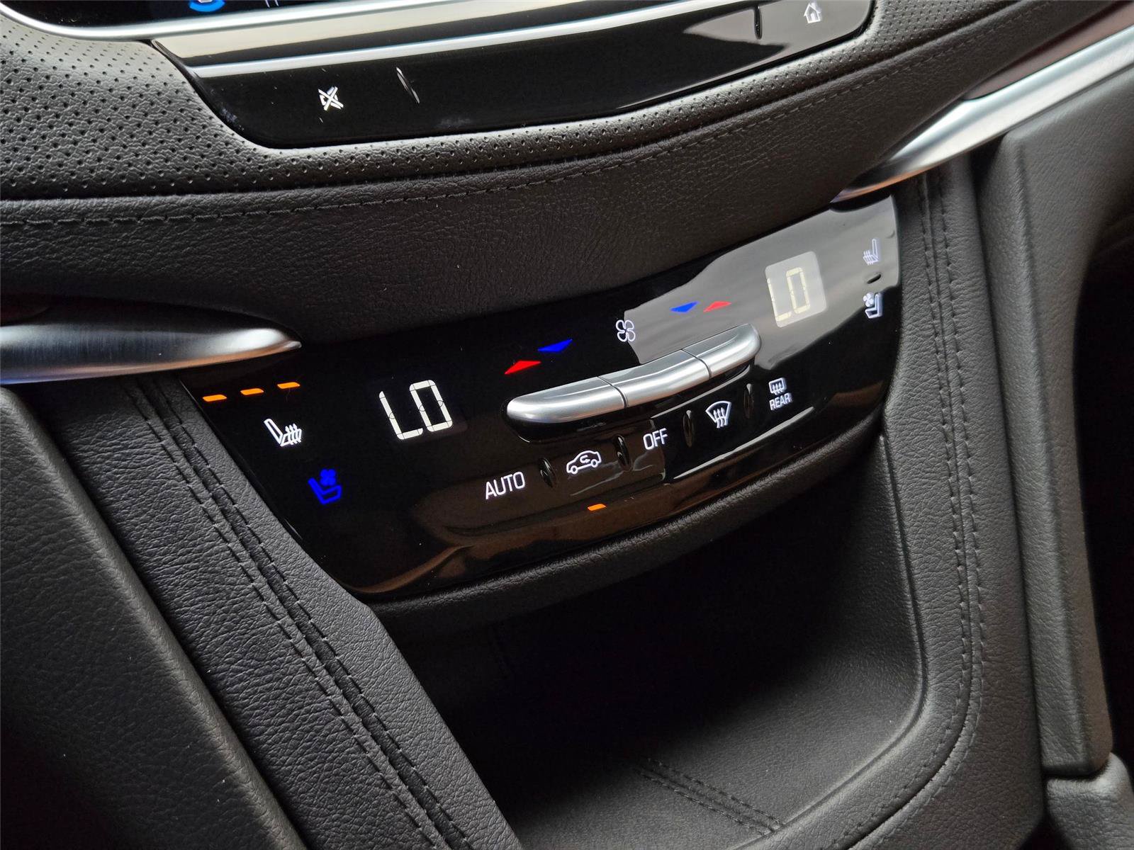 New 2026 Cadillac XT5 Premium Luxury w/ Driver Assist Package FWD image 21