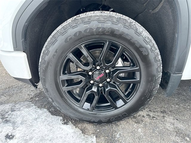 Used 2022 GMC Sierra 1500 Elevation w/ LPO, Elevation Black Package image 10