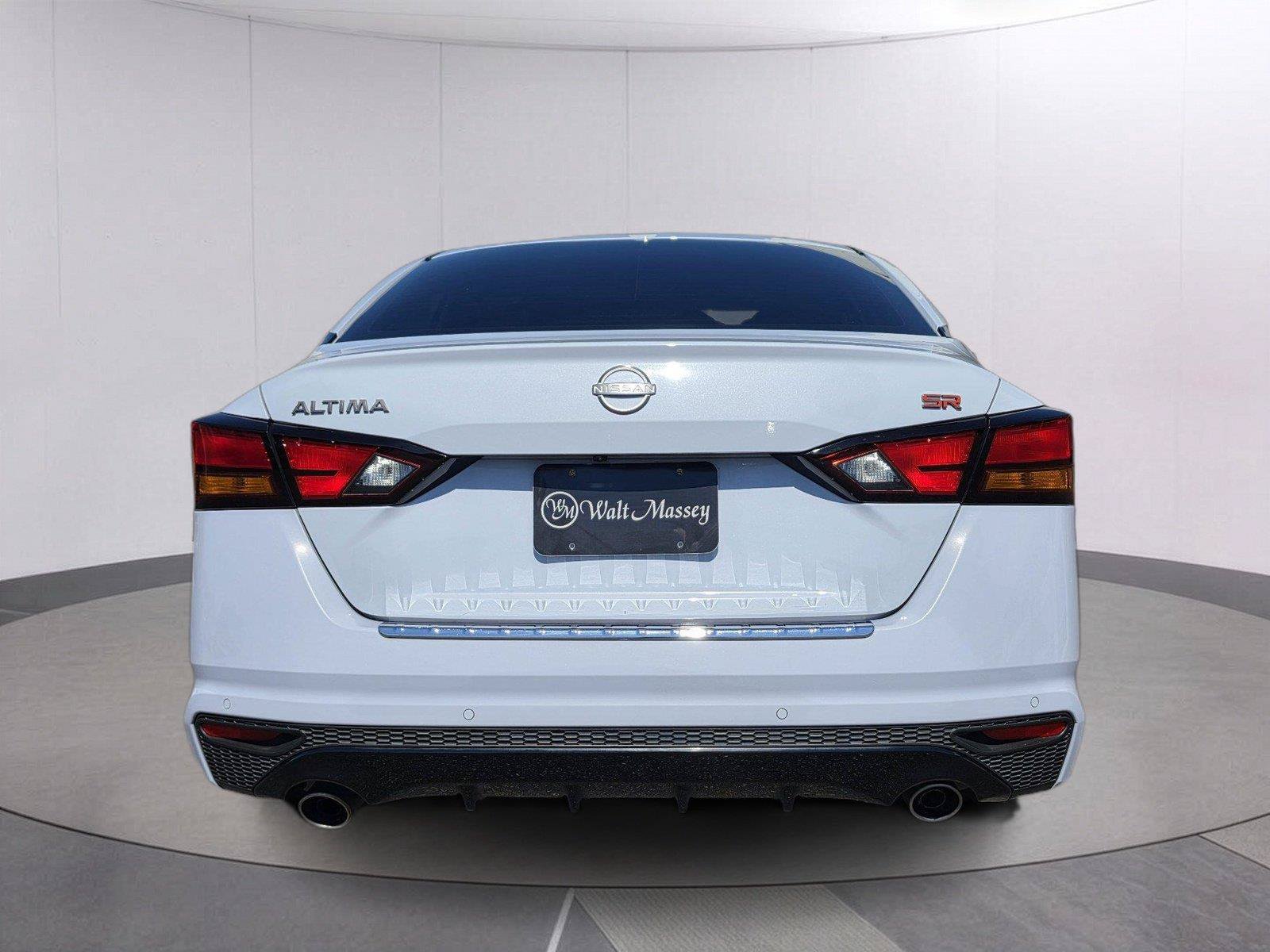 Used 2023 Nissan Altima 2.5 SR w/ SR Premium Package FWD image 4