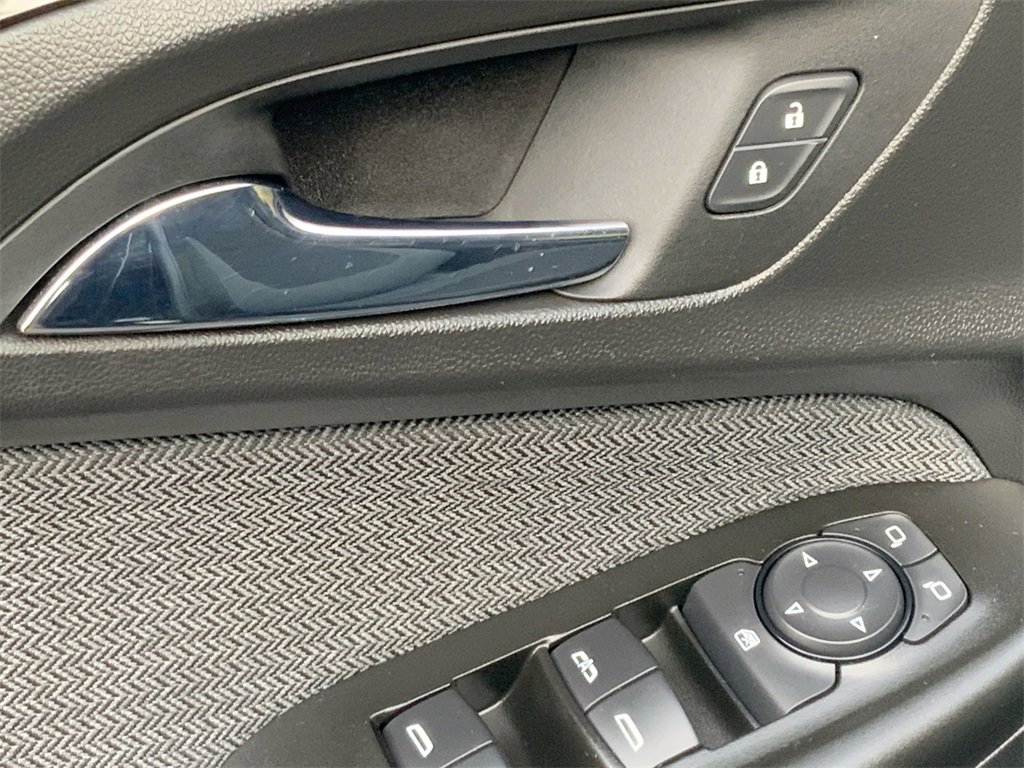 Used 2021 Chevrolet TrailBlazer LT w/ Convenience Package image 22