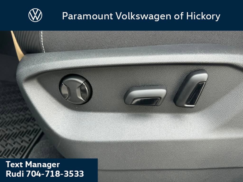 New 2026 Volkswagen Atlas Cross Sport SE image 6