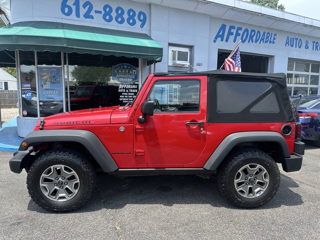Used 2013 Jeep Wrangler Rubicon w/ Connectivity Group AWD/4WD image 4