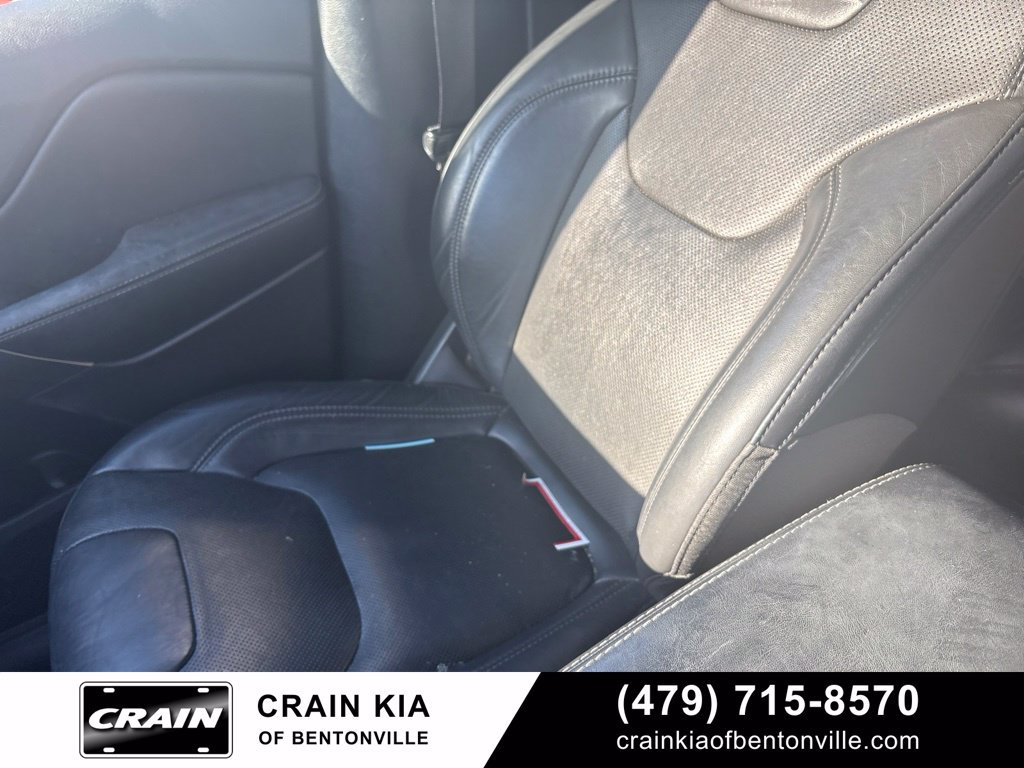 Used 2021 Jeep Cherokee Latitude Lux w/ Comfort/Convenience Group AWD/4WD image 16