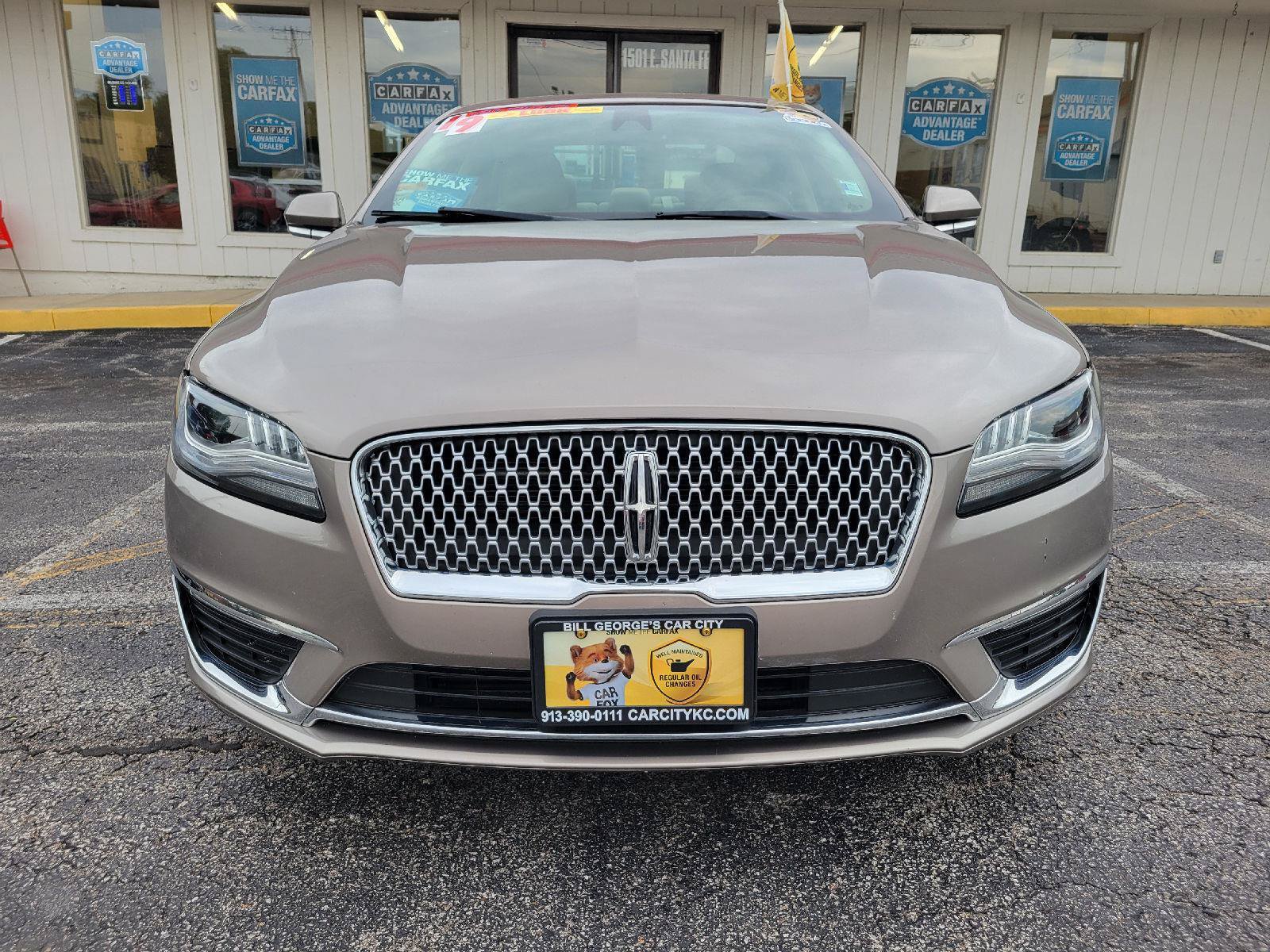 Used 2019 Lincoln MKZ Reserve FWD image 2