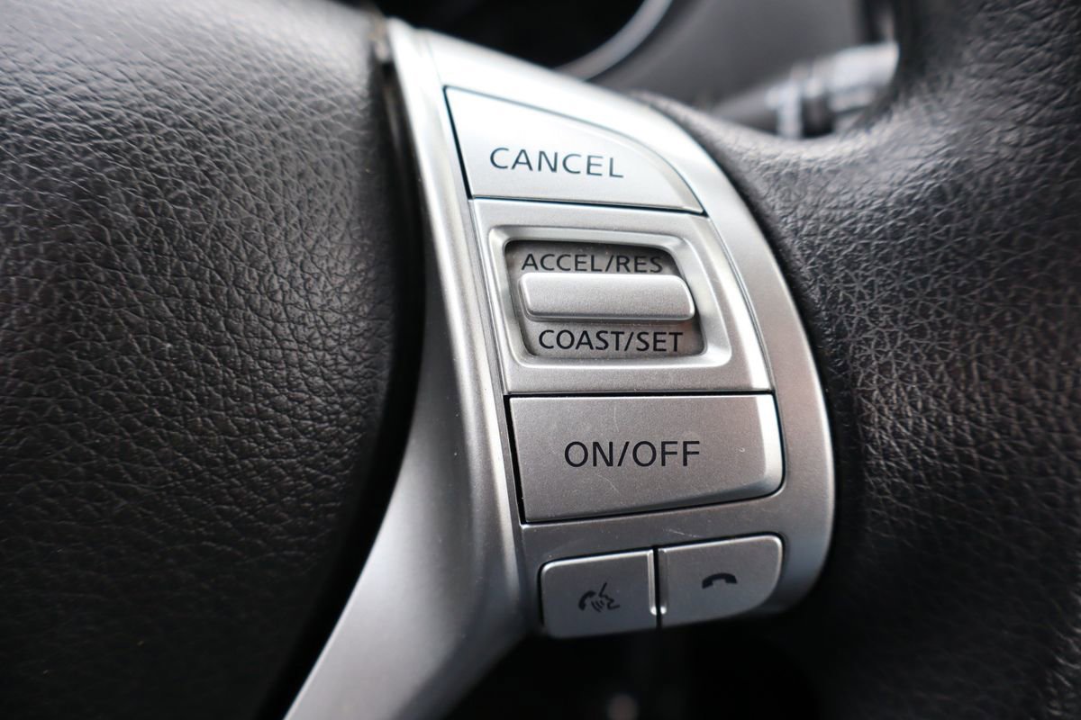 Used 2015 Nissan Rogue S image 30