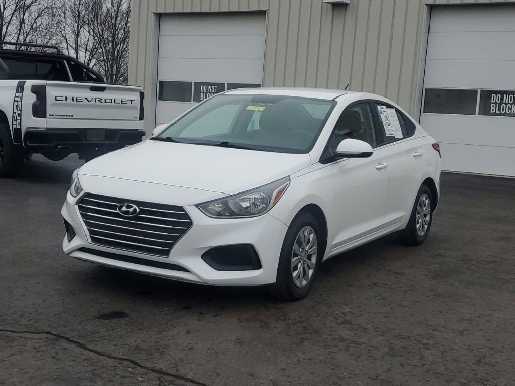 Used 2022 Hyundai Accent SE image 3