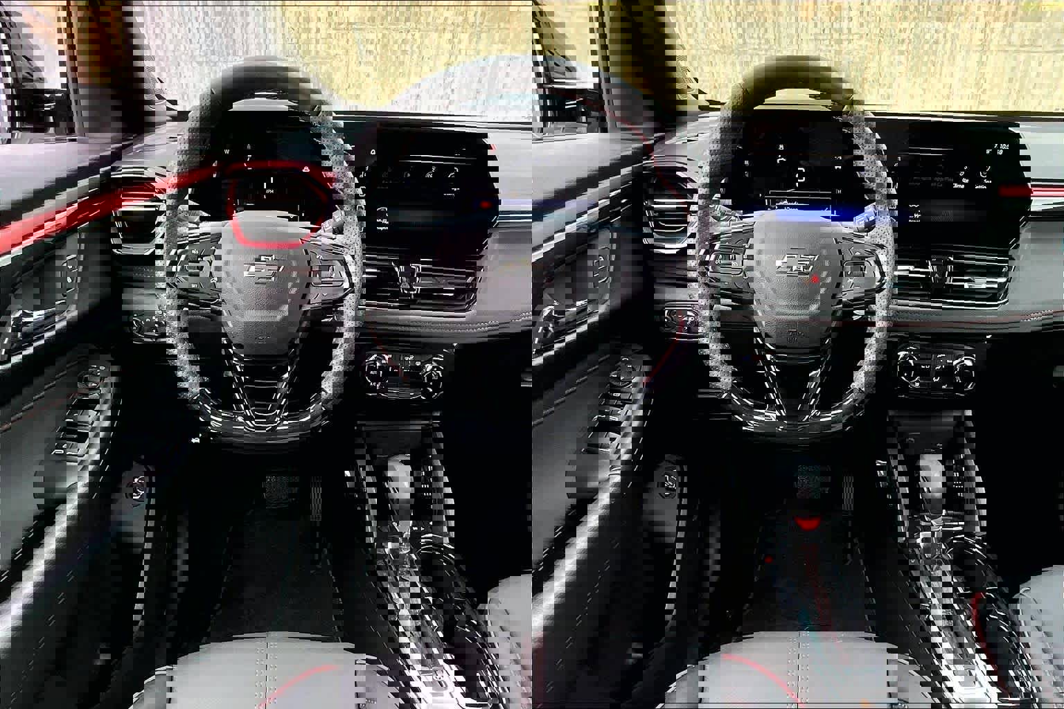 Used 2025 Chevrolet TrailBlazer RS w/ Convenience Package image 6