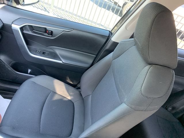 Certified 2025 Toyota RAV4 LE FWD image 29