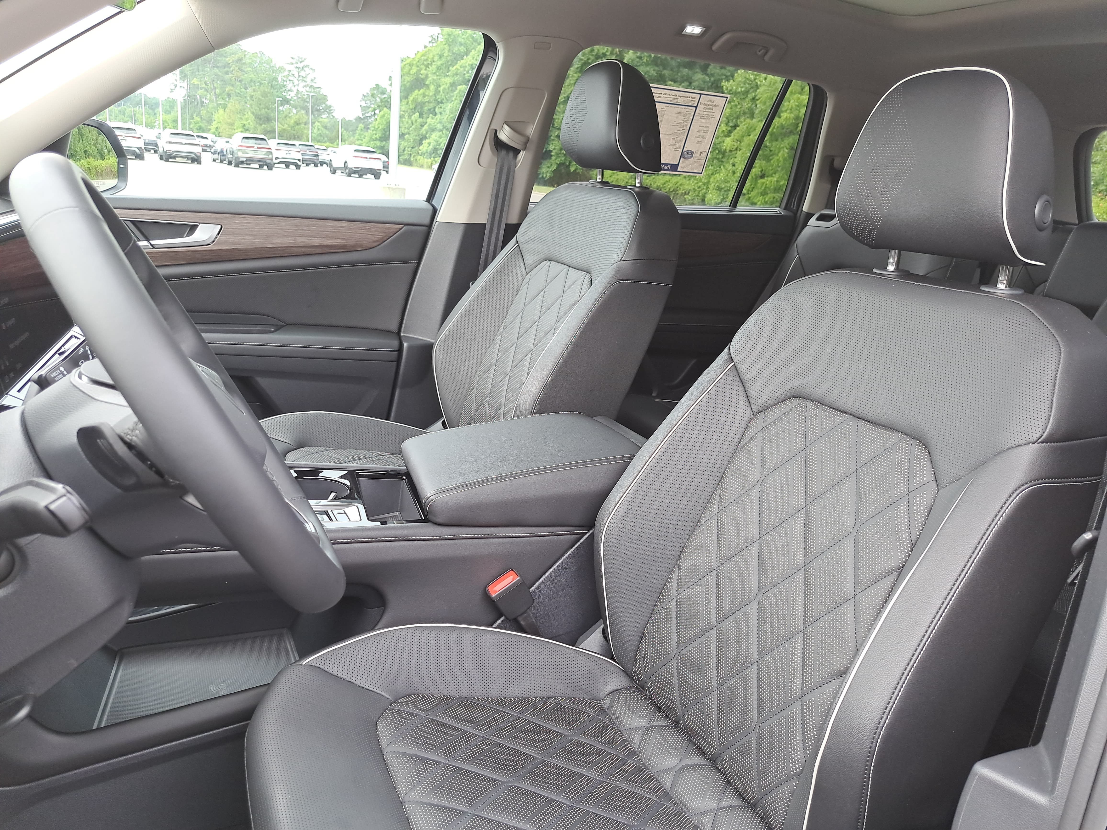 Certified 2026 Volkswagen Atlas SEL Premium R-Line AWD/4WD image 16