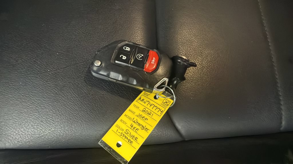 Used 2021 Jeep Wrangler Unlimited Sahara w/ Cold Weather Group AWD/4WD image 24
