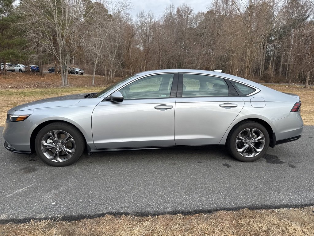 Used 2023 Honda Accord EX-L image 11