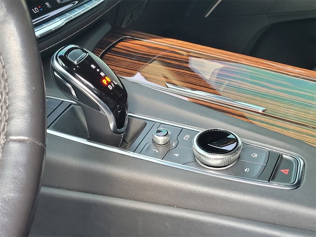 Used 2022 Cadillac Escalade Premium Luxury image 19