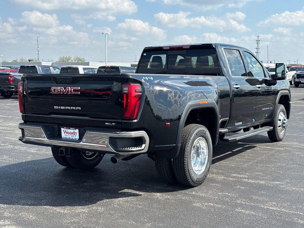 New 2026 GMC Sierra 3500 SLT w/ SLT Premium Package AWD/4WD image 9