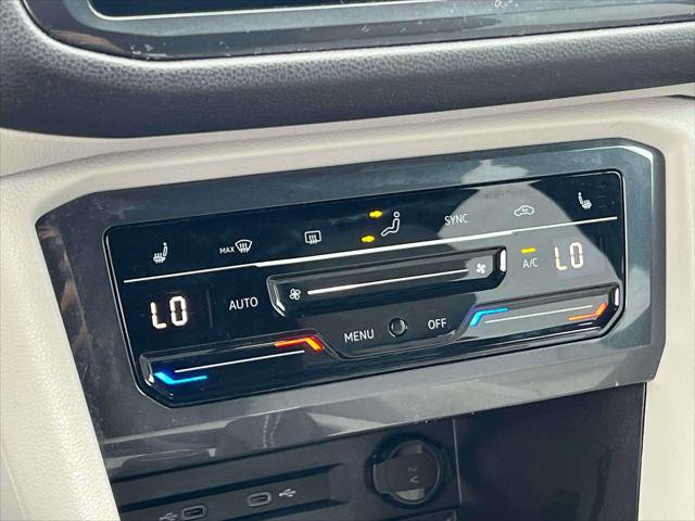 Used 2022 Volkswagen Tiguan SE R-Line image 32