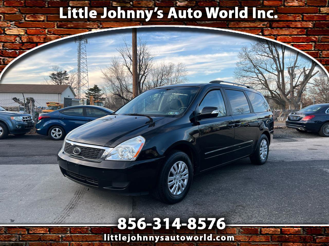 Used 2012 Kia Sedona LX image 1