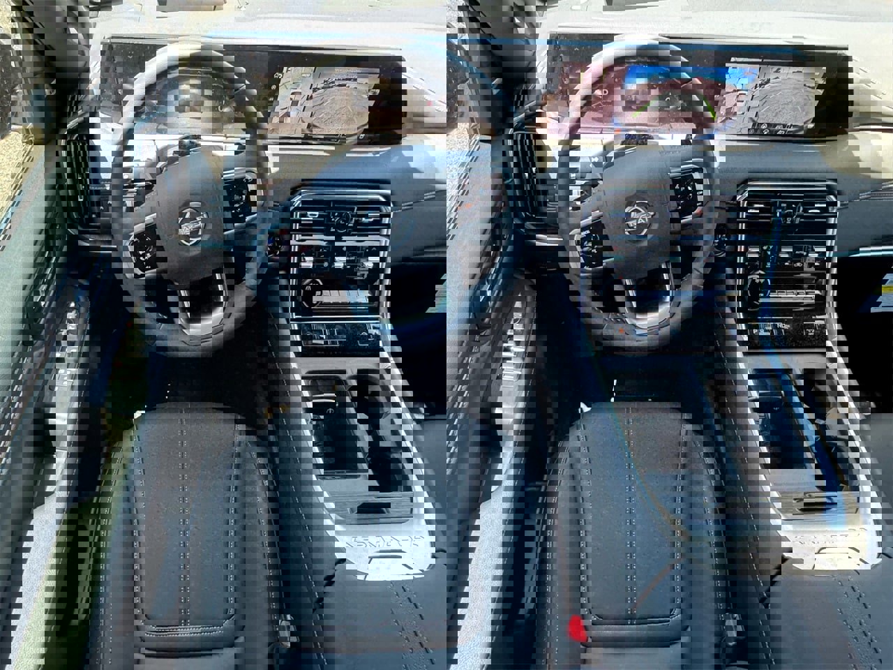 New 2025 Nissan Armada SL w/ Captain's Chari Seat Package image 25