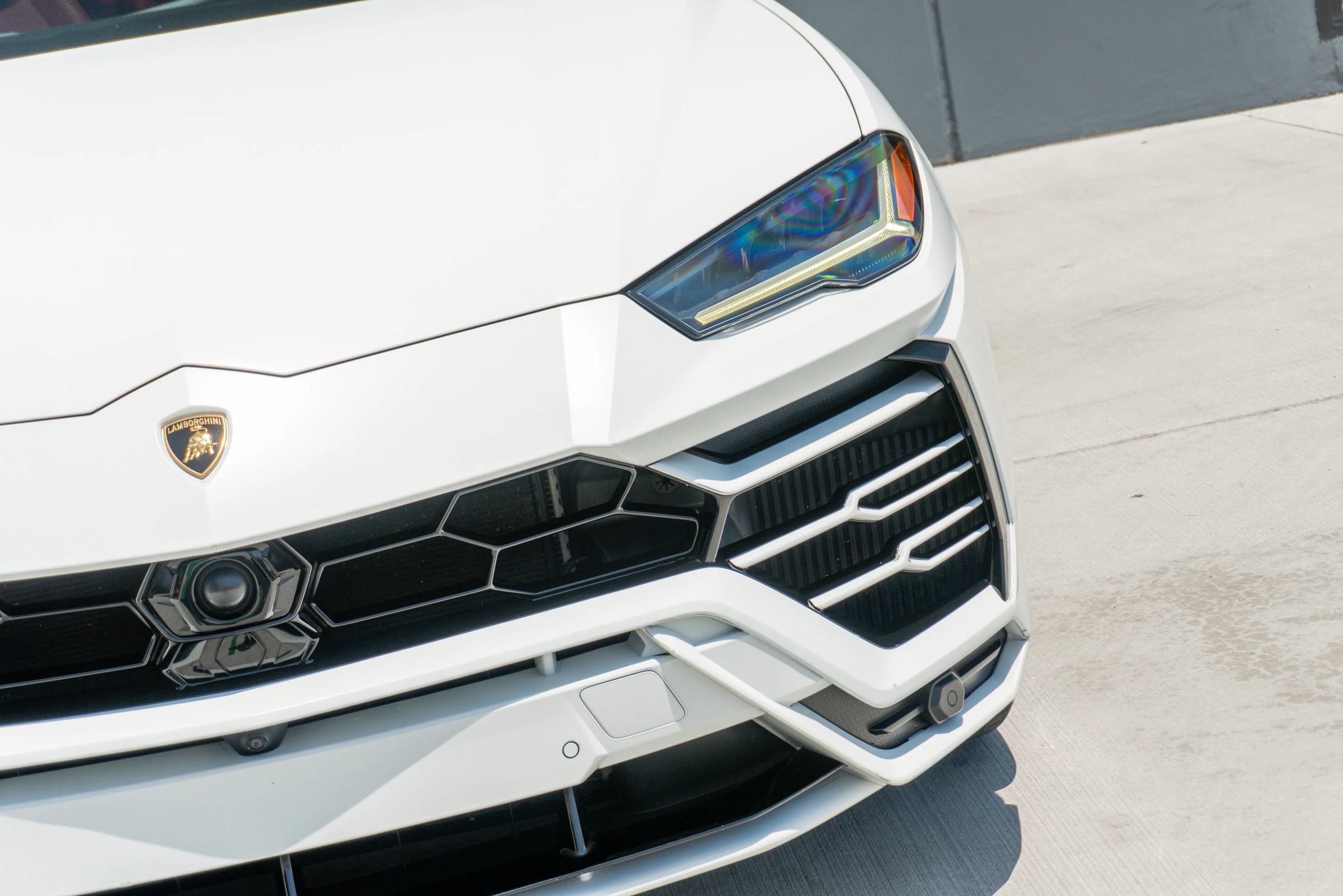 Used 2020 Lamborghini Urus AWD/4WD image 25