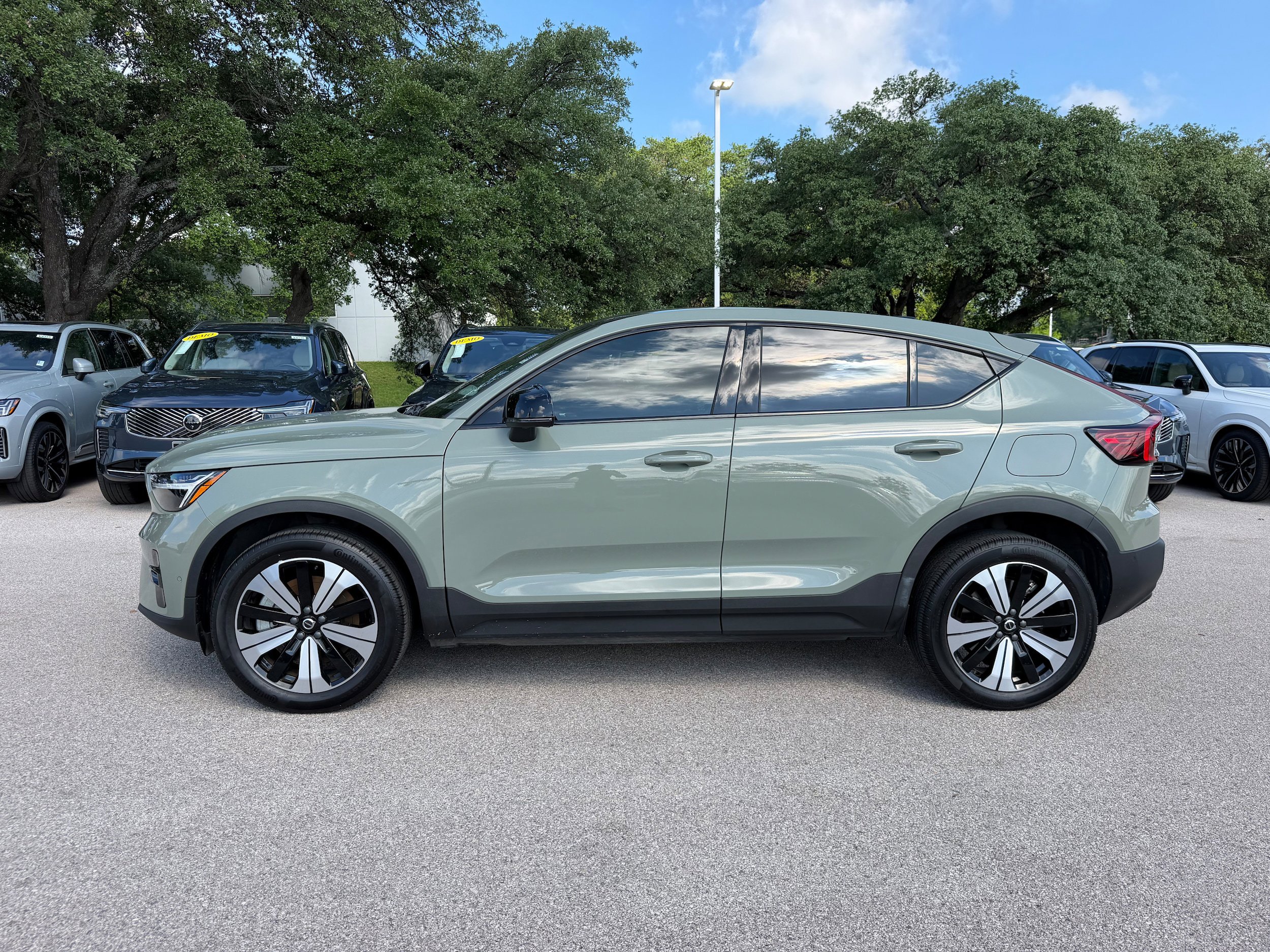 Certified 2023 Volvo C40 P8 Recharge Plus AWD/4WD image 3