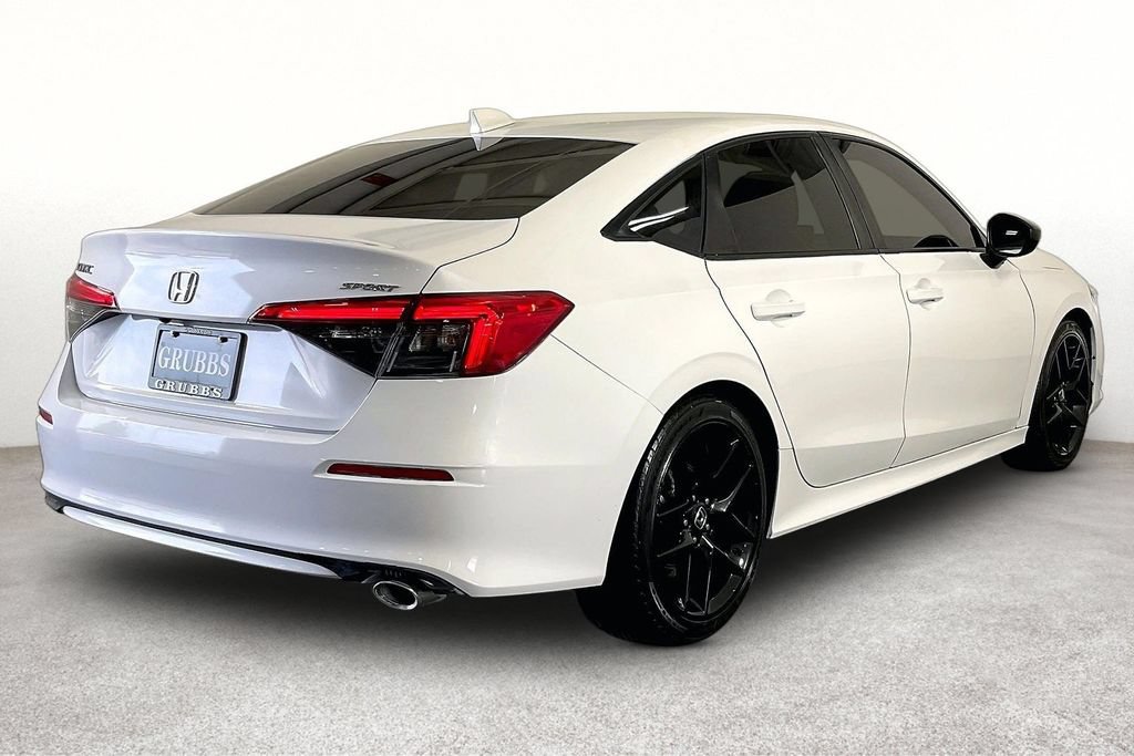 Used 2022 Honda Civic Sport image 2