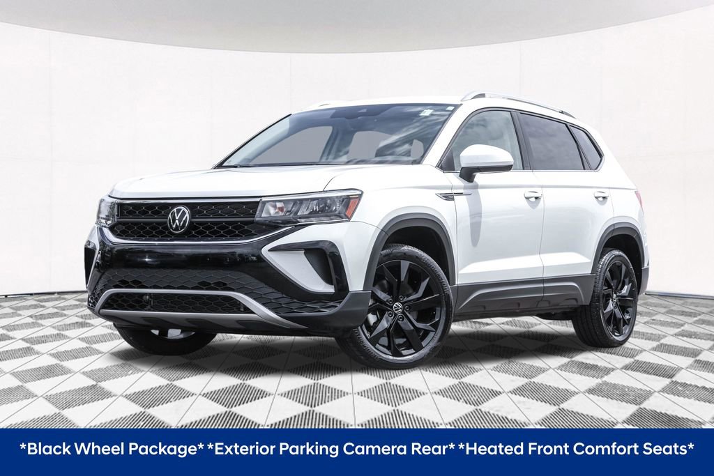 Used 2023 Volkswagen Taos SE w/ Black Wheel Package FWD image 2