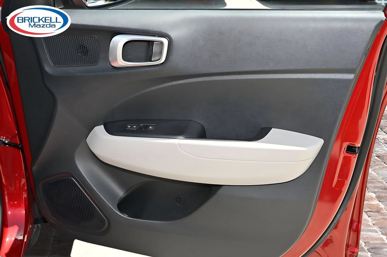 Used 2023 Hyundai Venue SEL FWD image 18