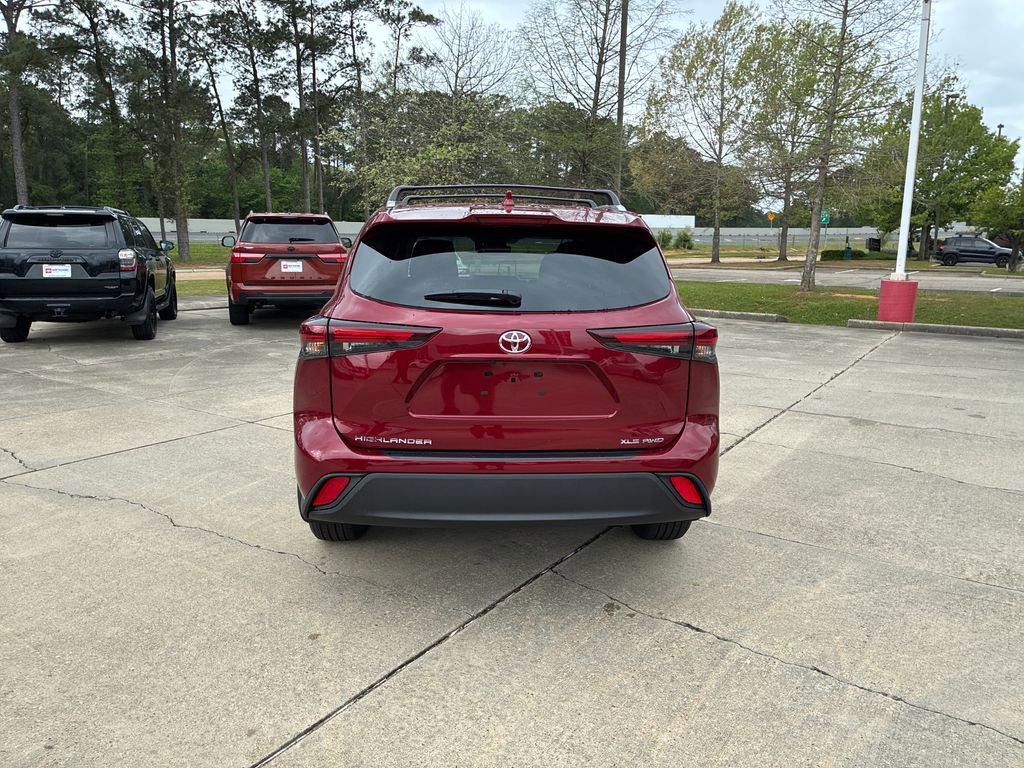 New 2026 Toyota Highlander XLE image 5