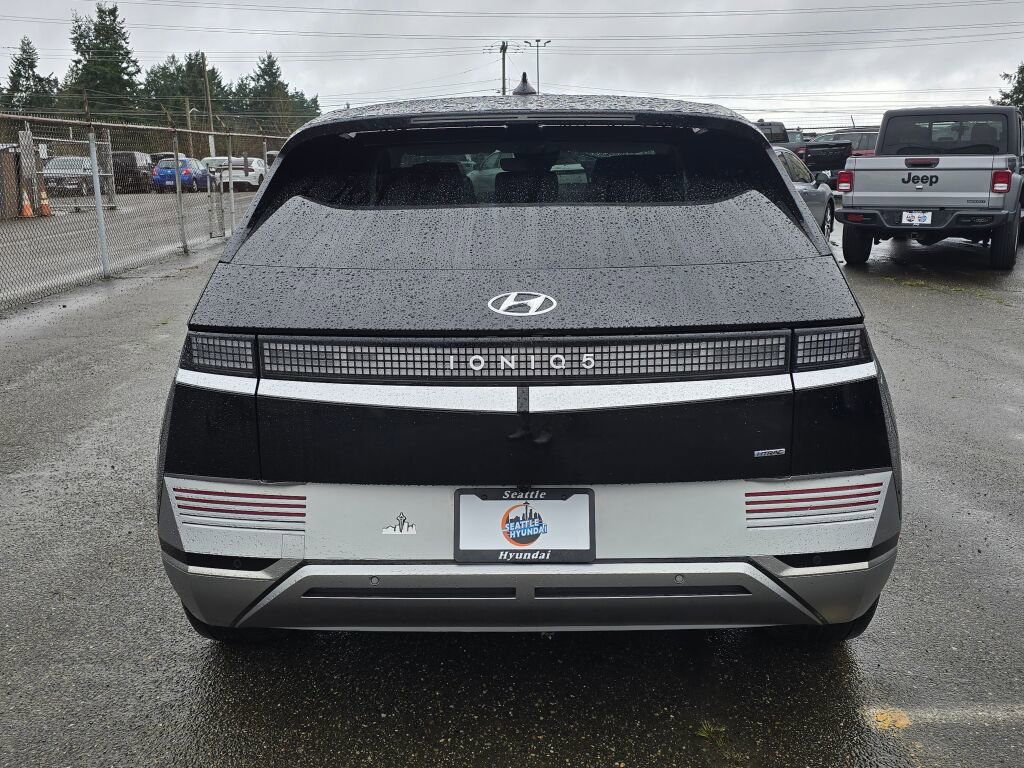 Used 2023 Hyundai Ioniq 5 Limited image 4